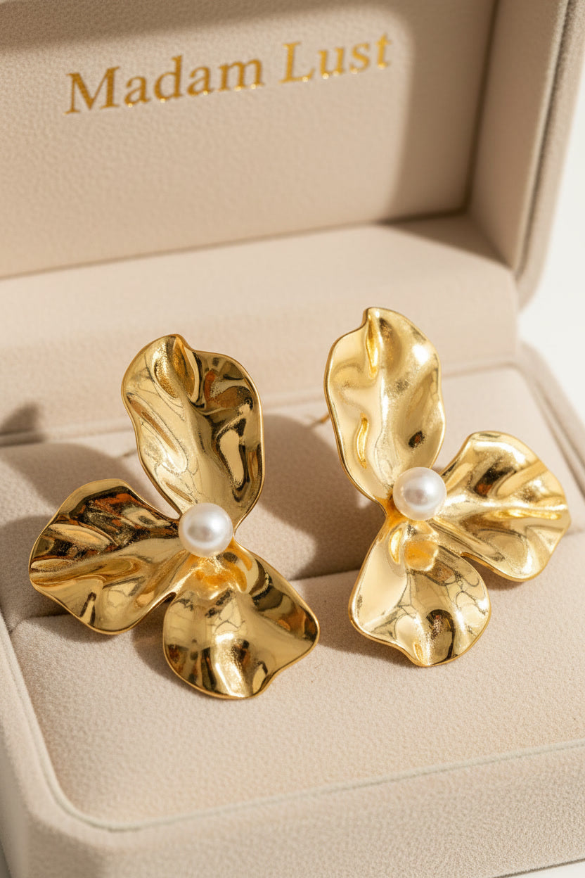 The Earthy Ritual | 18K Gold Flower Shell Pearl Earrings